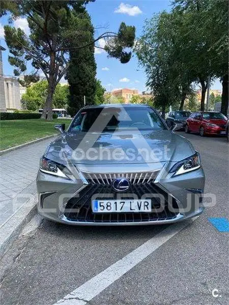 2021 Lexus ES