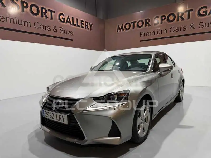 2021 Lexus IS