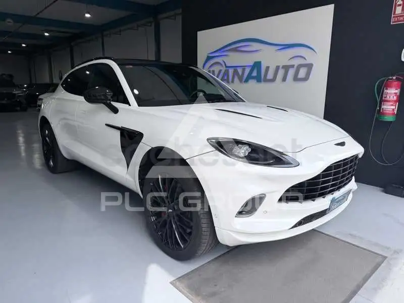 2021 Aston Martin DBX