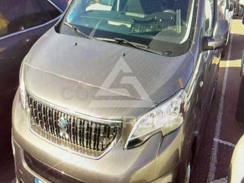 2021 Peugeot Traveller