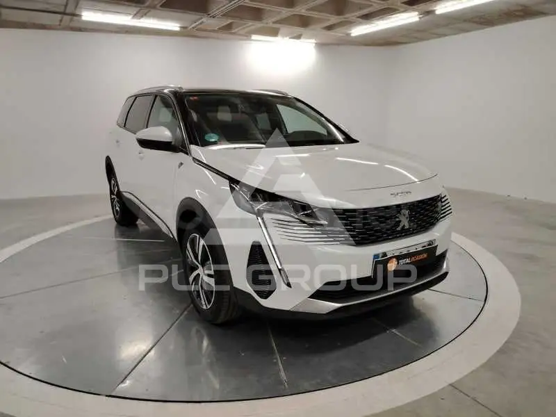 2021 Peugeot 5008
