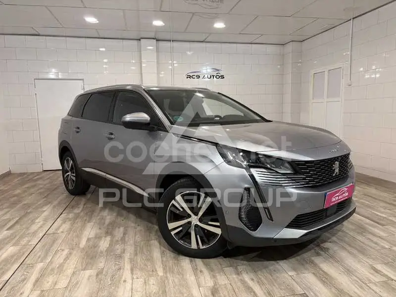 2021 Peugeot 5008