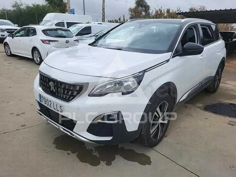 2021 Peugeot 5008