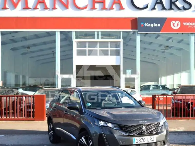 2021 Peugeot 5008