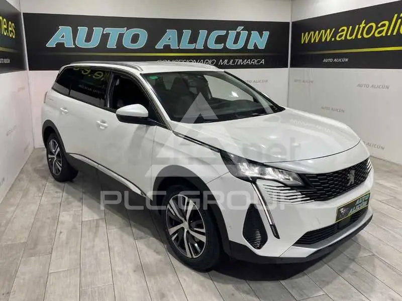2021 Peugeot 5008