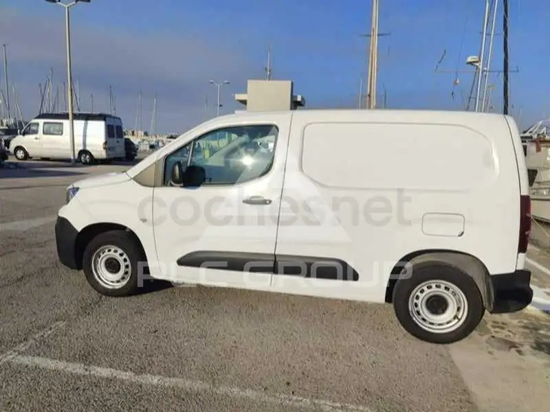 2021 Peugeot Partner