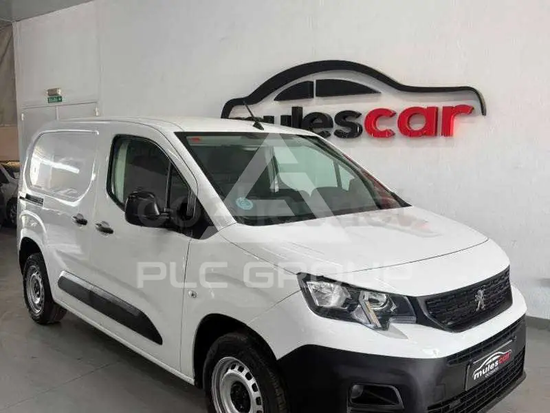 2021 Peugeot Partner