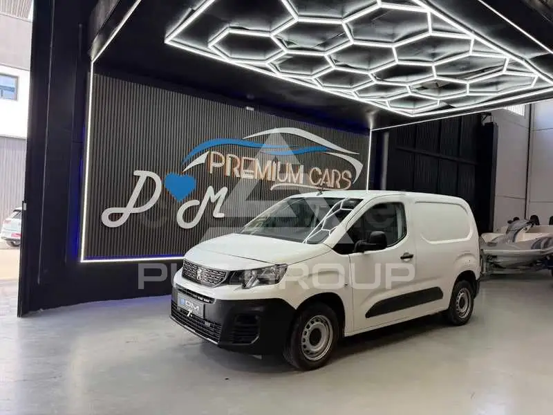 2021 Peugeot Partner