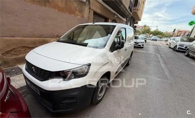 2021 Peugeot Partner