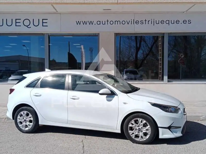 2021 KIA Ceed
