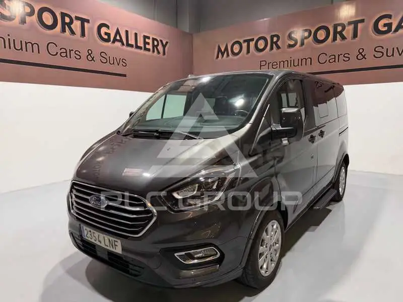 2021 Ford Tourneo