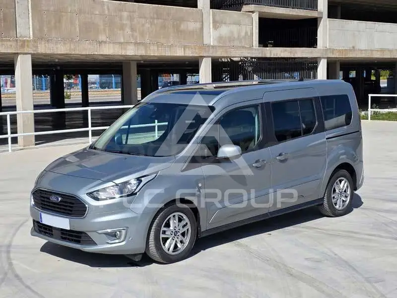 2021 Ford Tourneo