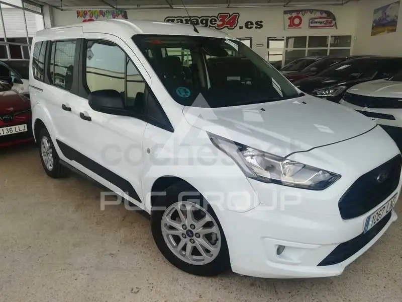 2021 Ford Tourneo
