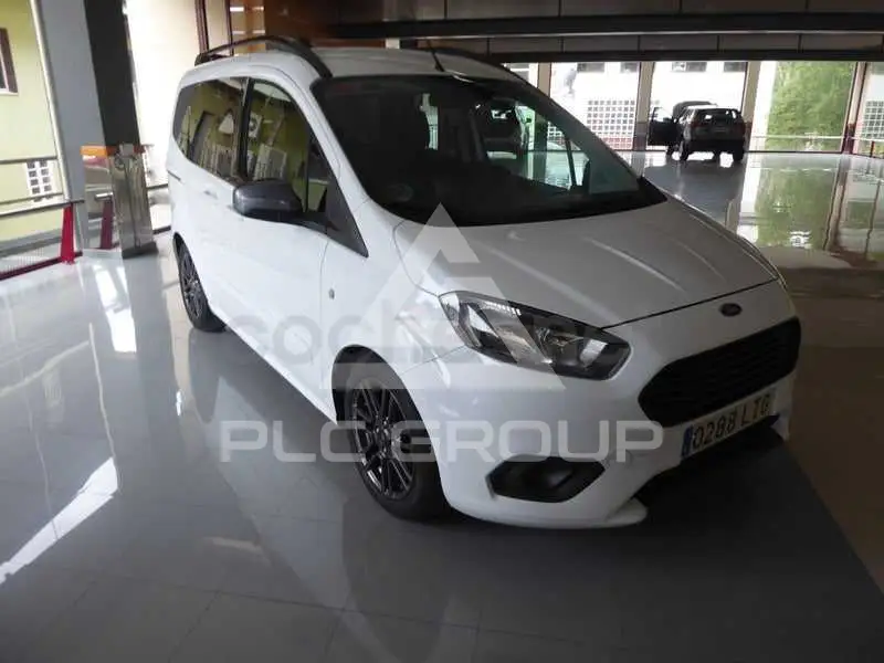 2021 Ford Tourneo