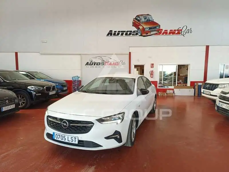 2021 Opel Insignia