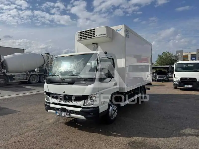 2022 Mitsubishi FUSO