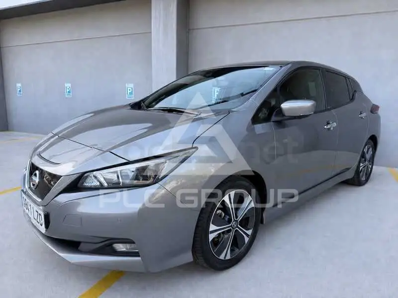 2022 Nissan LEAF