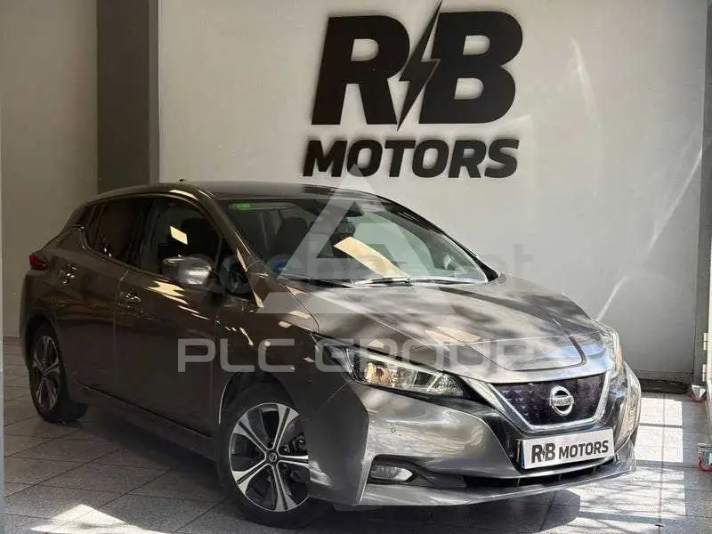 2022 Nissan LEAF