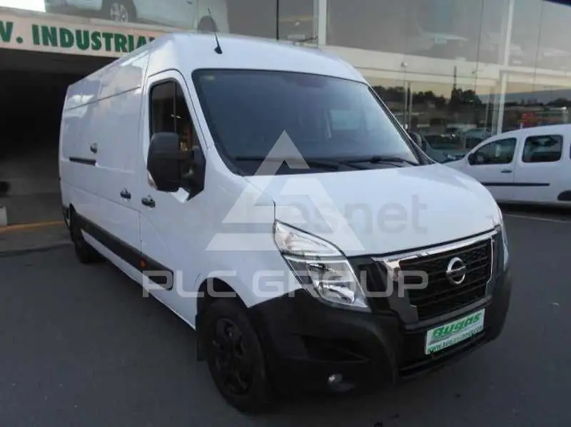 2022 Nissan NV 400