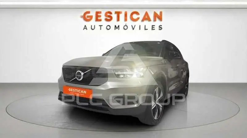 2022 Volvo XC40