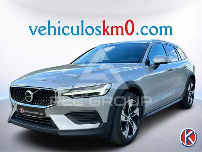 2022 Volvo V60