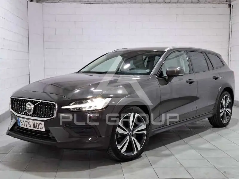 2022 Volvo V60