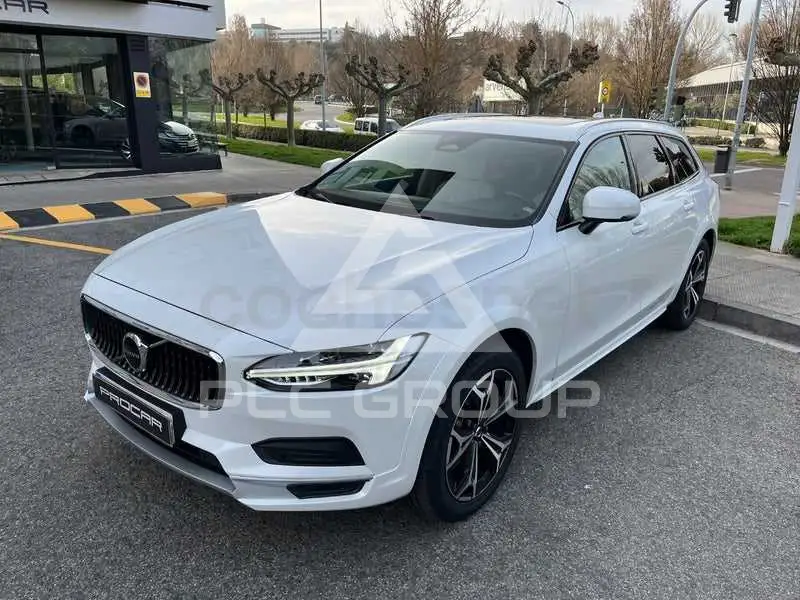2022 Volvo V90