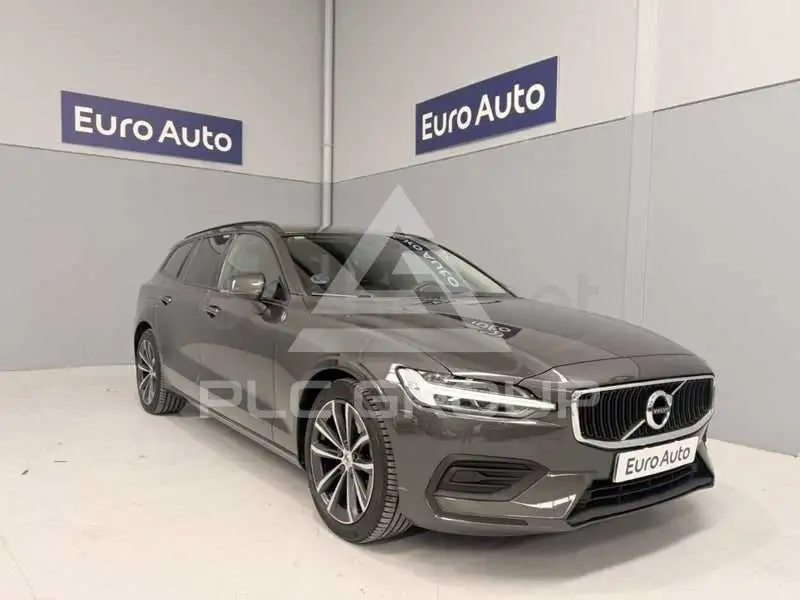 2022 Volvo V60
