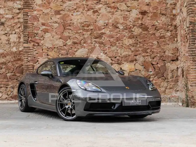 2022 Porsche 718