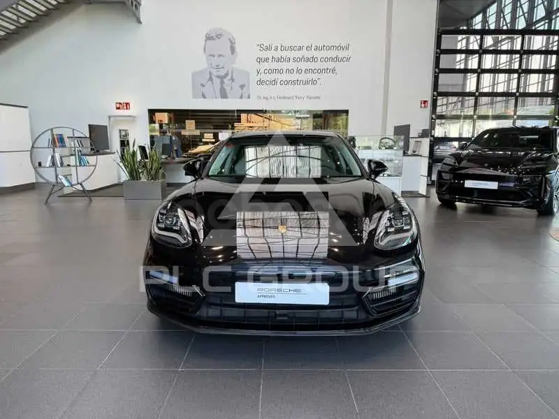 2022 Porsche Panamera