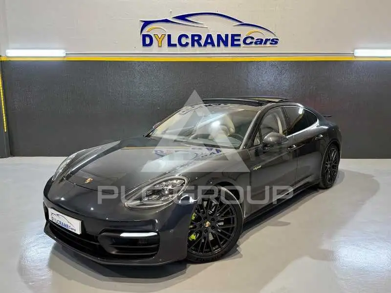 2022 Porsche Panamera