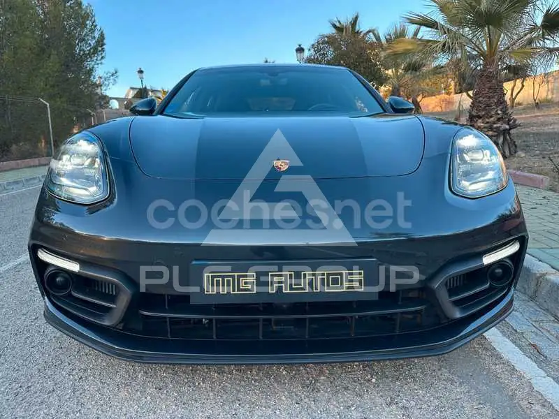 2022 Porsche Panamera