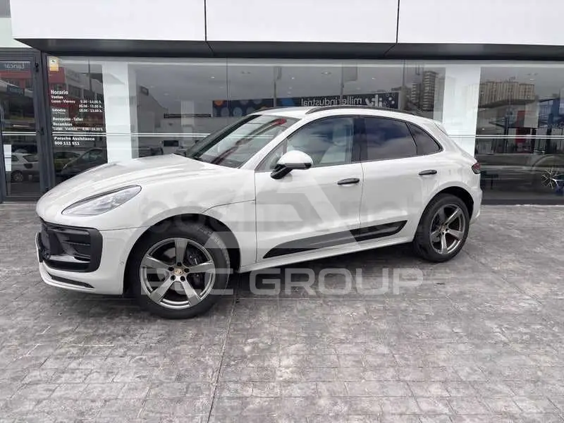 2022 Porsche MACAN