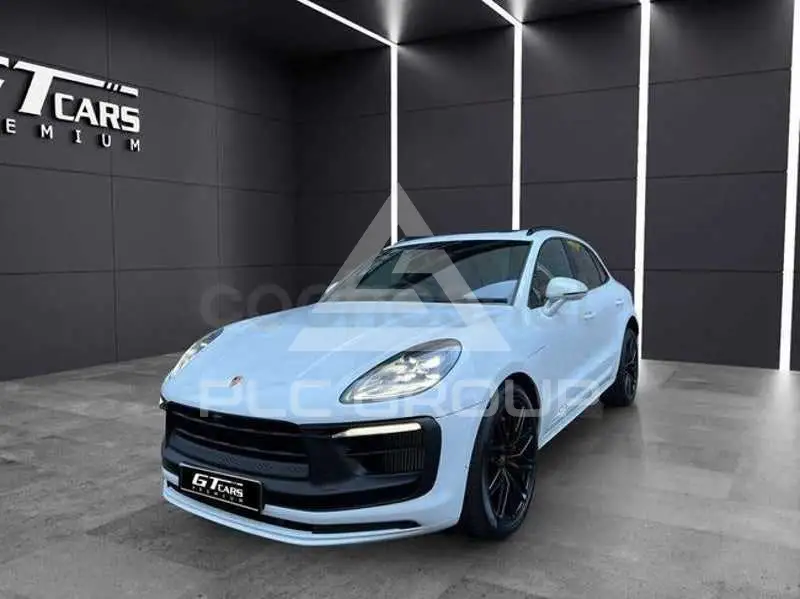 2022 Porsche MACAN