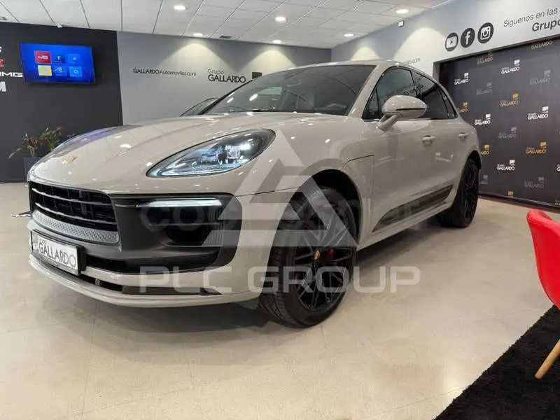 2022 Porsche MACAN