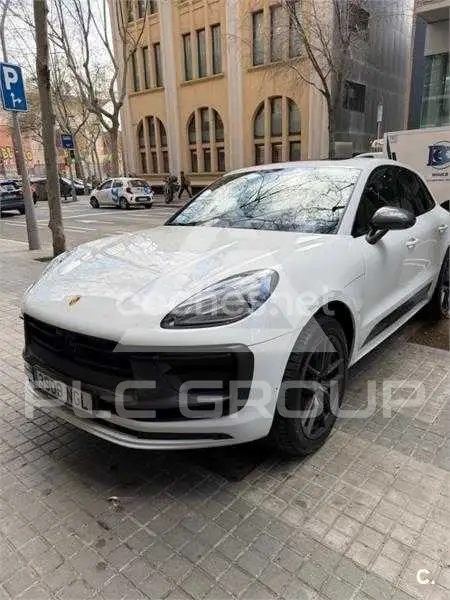 2022 Porsche MACAN