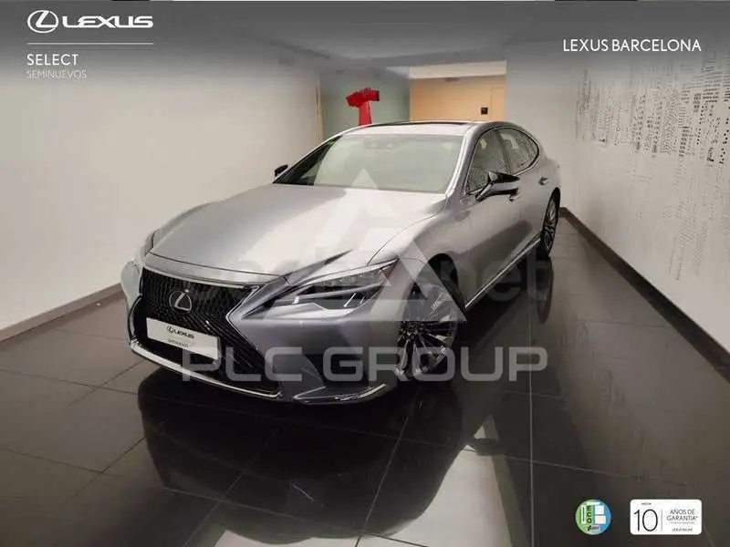 2022 Lexus LS