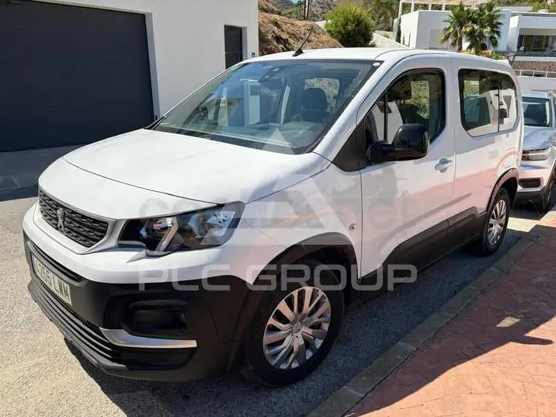 2022 Peugeot e-Rifter