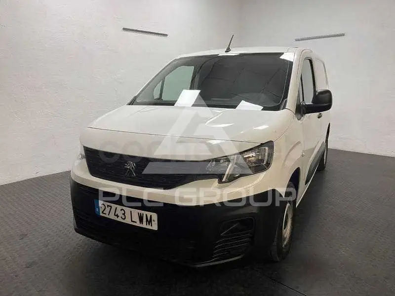 2022 Peugeot Partner