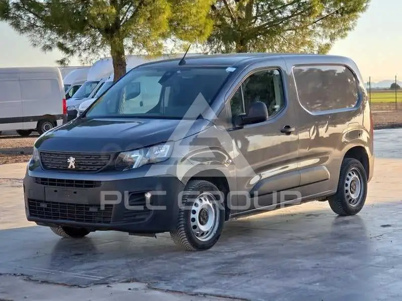 2022 Peugeot Partner