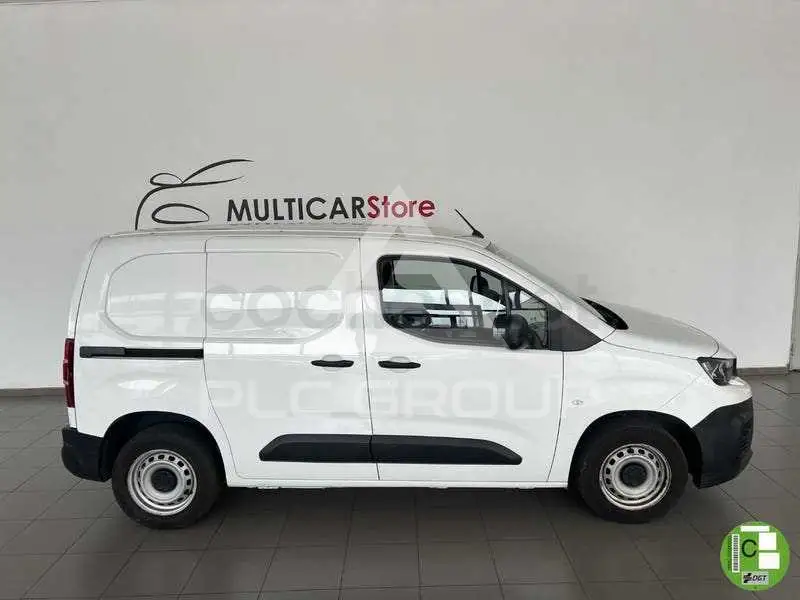 2022 Peugeot Partner