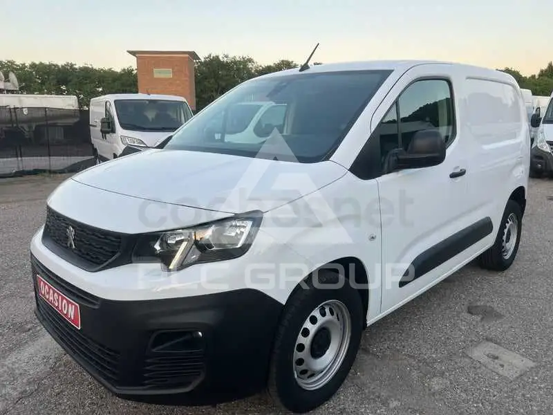 2022 Peugeot Partner