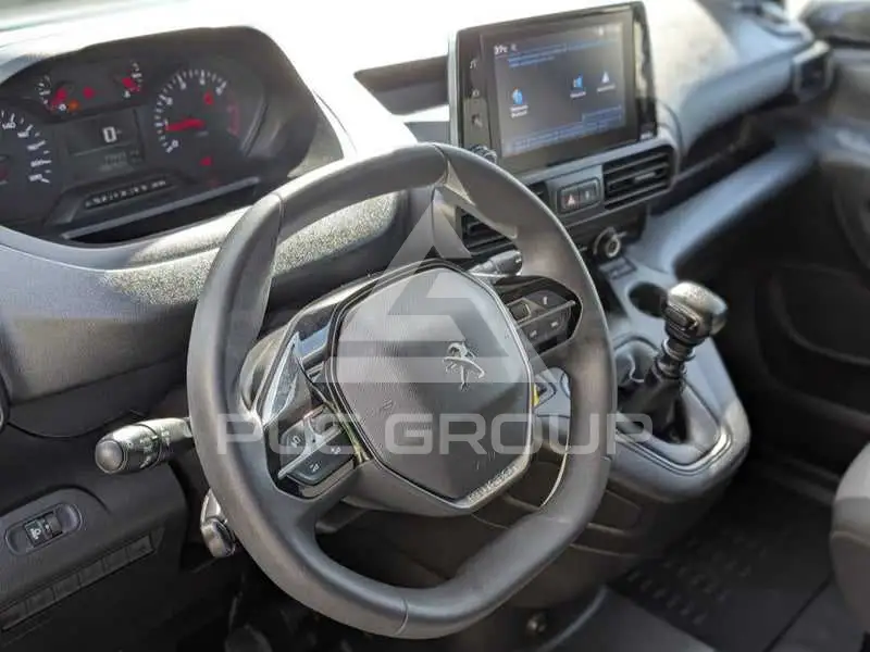 2022 Peugeot Partner