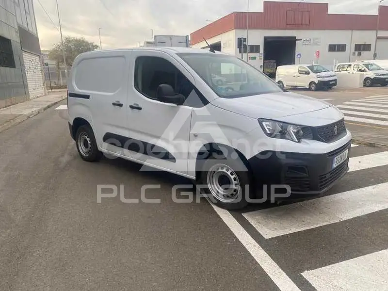 2022 Peugeot Partner