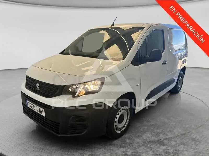2022 Peugeot Partner