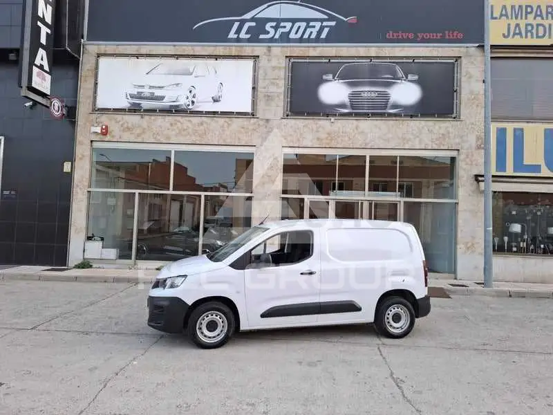 2022 Peugeot Partner