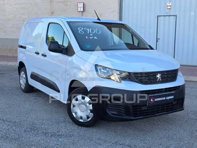 2022 Peugeot Partner