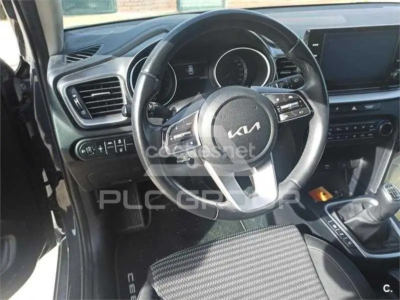 2022 KIA Ceed