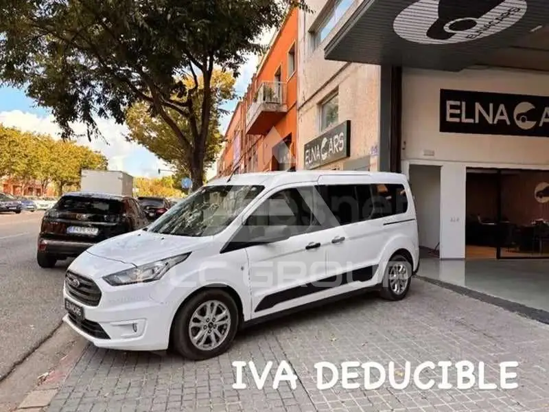 2022 Ford Tourneo
