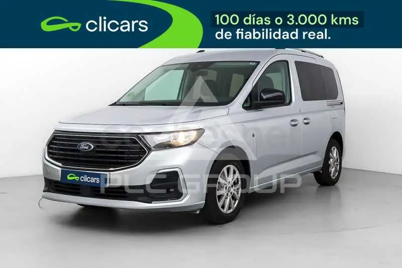 2022 Ford Tourneo
